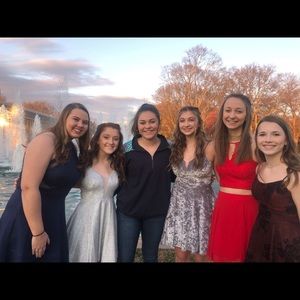 Meet your Posher, Ella